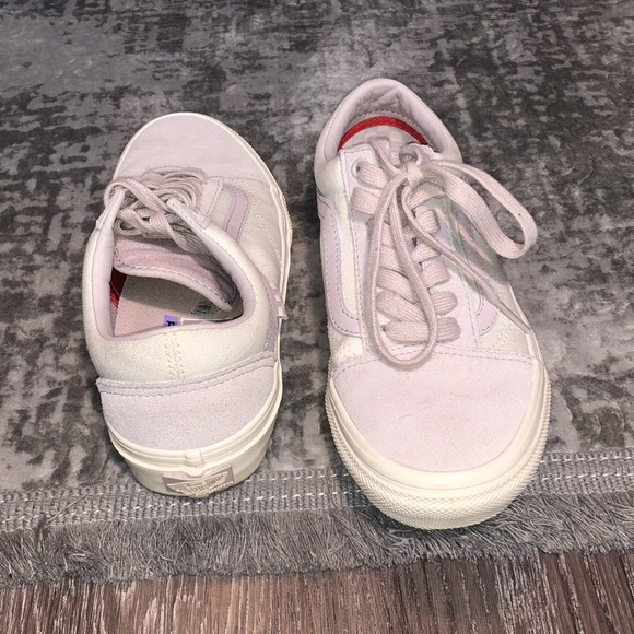 Vans - Picture 3 of 5